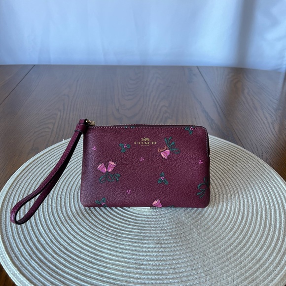 NWT COACH Limited Edition- Corner Zip Wristlet With Holiday Bells Print - Picture 2 of 7